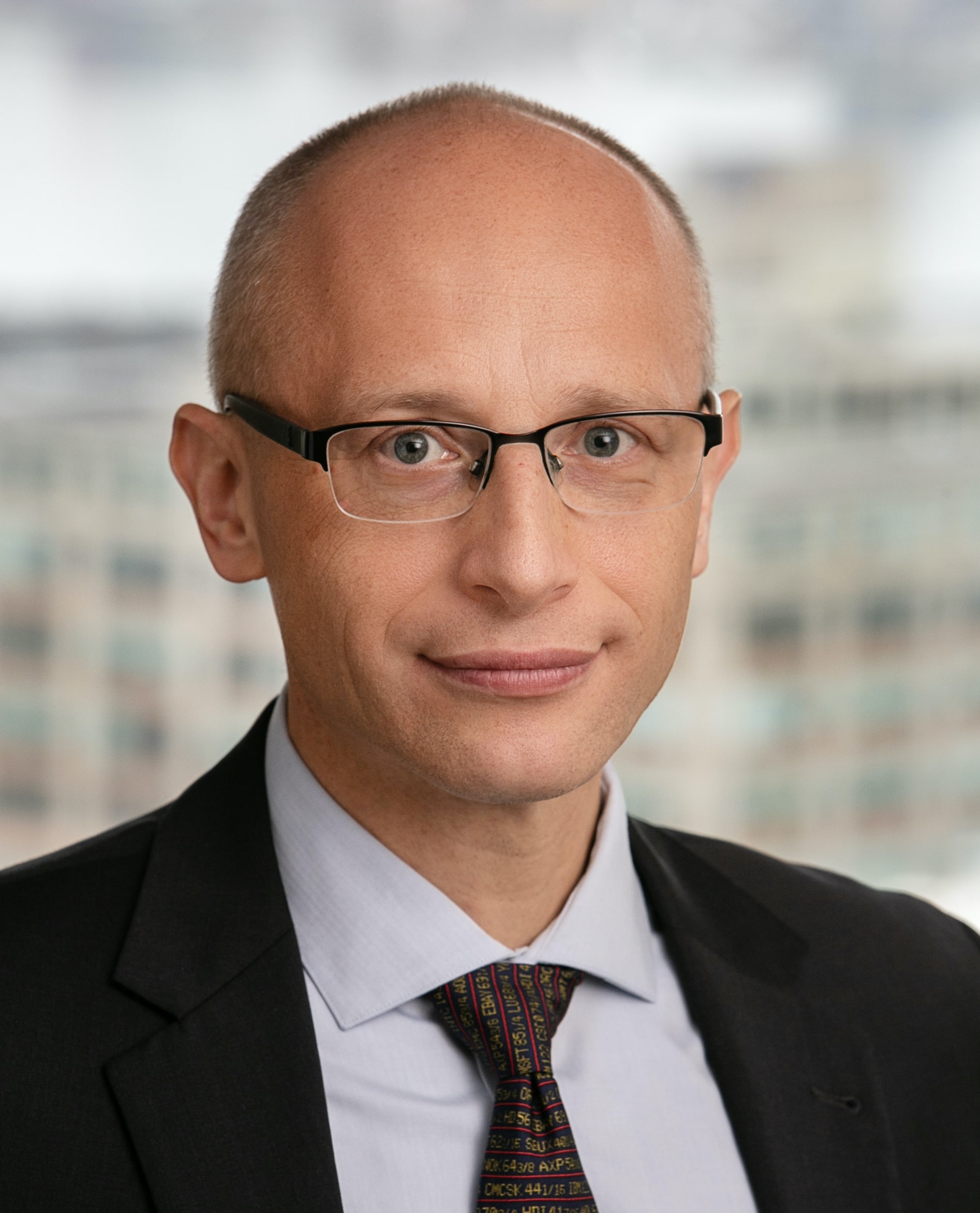 Dr Lukasz Pomorski